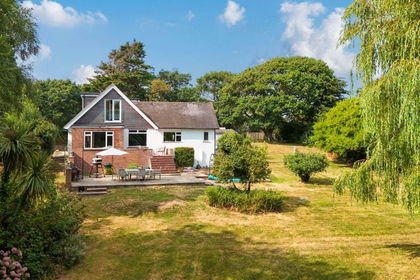 1 acre of House with Land for sale in Milford-on-sea