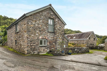 Barn Conversion for sale in Glynneath