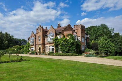 23 acres of Country Estate for sale in Tasburgh