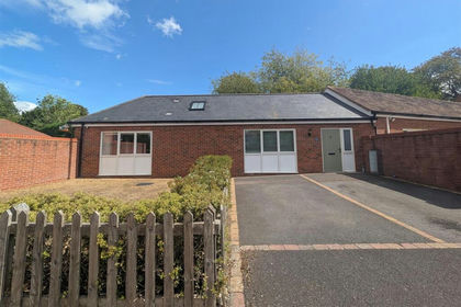 Barn Conversion for sale in Barton Stacey