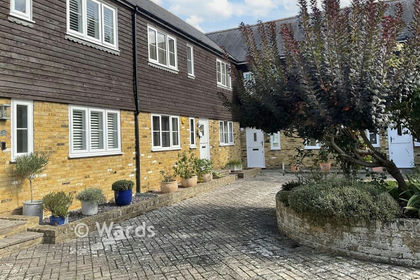Barn Conversion for sale in Frindsbury Extra