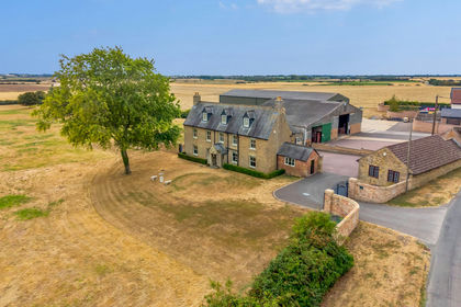 8.8 acres of House with Land for sale in Ely