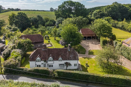 1.6 acres of Farmhouse for sale in Durley