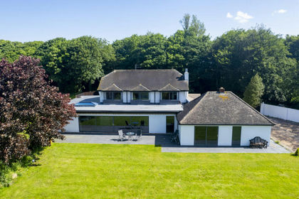 4 acres of House with Land for sale in Westby-with-Plumptons