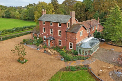 Pub for sale in Belvoir