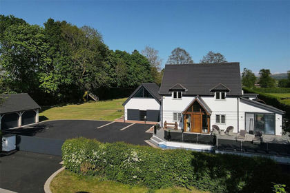 1.4 acres of House with Land for sale in Prestbury
