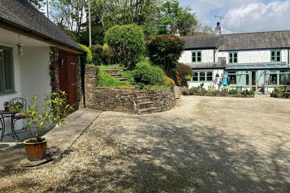 1 acre of Cottage for sale in St. Mewan