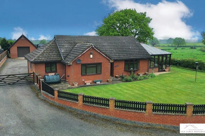 1 acre of House with Land for sale in Bronington