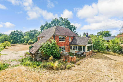 10 acres of House with Land for sale in Headcorn