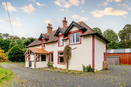 7.5 acres of House with Land for sale in Berwickshire, Roxburgh and Selkirk