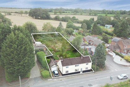 Development Land for sale in Pailton