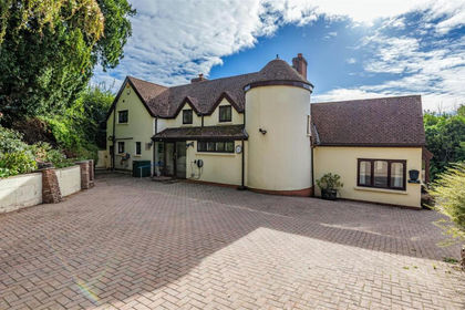 1.3 acres of House with Land for sale in Little Dewchurch