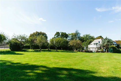 4.5 acres of House with Land for sale in Ashurst