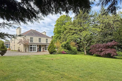 2.6 acres of House with Land for sale in Llanwnda