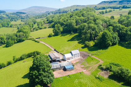 44.5 acres of Smallholding for sale in Ystradfellte