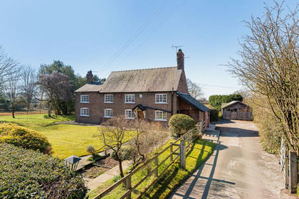 9.6 acres of Land for sale in Allostock