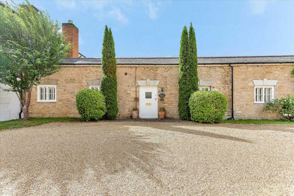 Cottage for sale in Tyringham and Filgrave