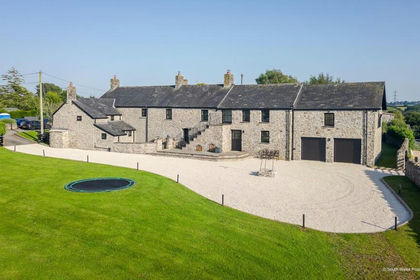 4.5 acres of Farmhouse for sale in Welsh St. Donats