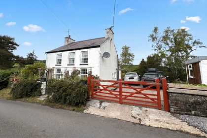 9 acres of House with Land for sale in Llangadog