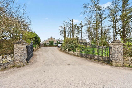 1.7 acres of House with Land for sale in Monyash