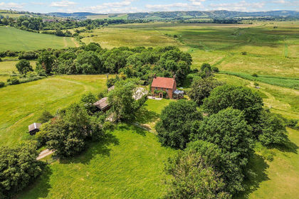 15.1 acres of Farmhouse for sale in Parham