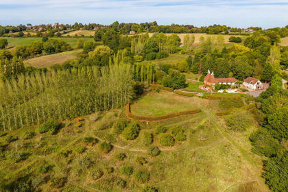 8 acres of House with Land for sale in Goudhurst