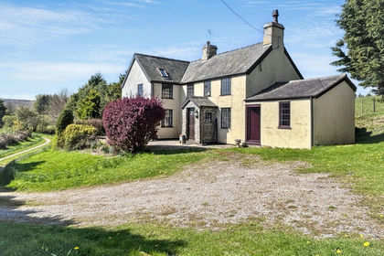 1 acre of House with Land for sale in Llansannan