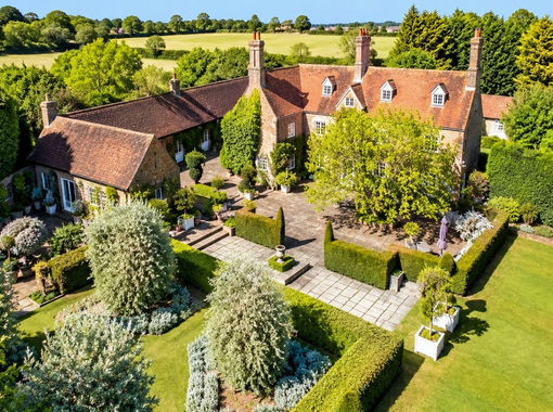 20 acres of Equestrian property for sale in Dunstable