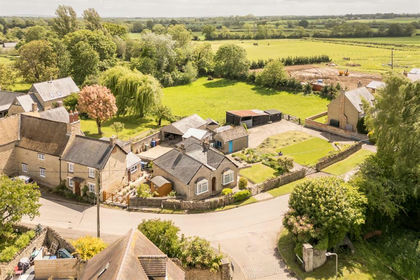 1 acre of Building Plot for sale in Fritwell