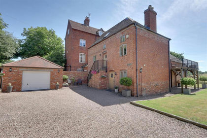 Barn Conversion for sale in Upleadon