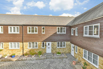 Barn Conversion for sale in Frindsbury Extra