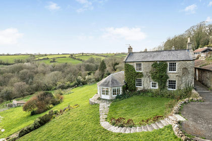 7 acres of Cottage for sale in Dundry