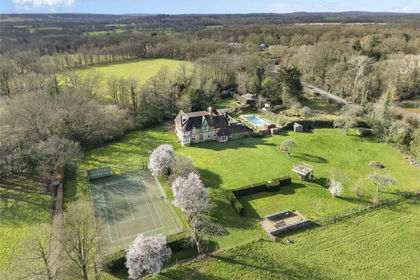 7.5 acres of Country Estate for sale in Hildenborough