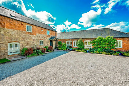 Barn Conversion for sale in Kinnerley