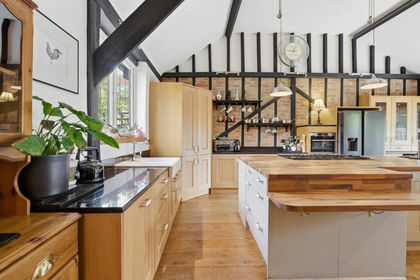 Barn Conversion for sale in Drayton Beauchamp