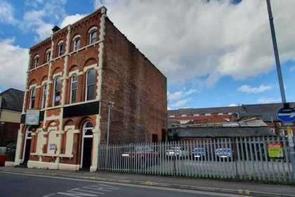 Warehouse for sale in Walsall and Bloxwich