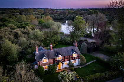 4 acres of Cottage for sale in Davenham