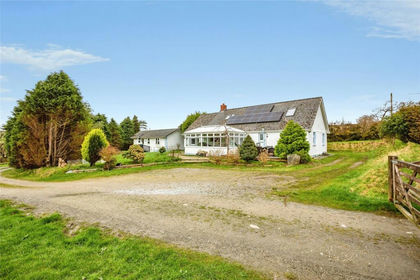 13 acres of House with Land for sale in Clydau