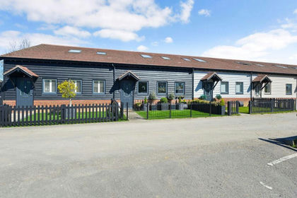 Barn Conversion for sale in Alfold