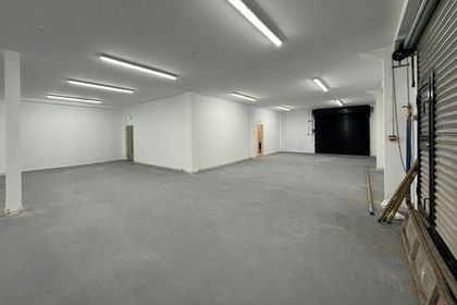Warehouse for sale in Horndean