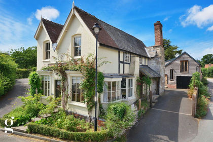 Historic House for sale in Pembridge