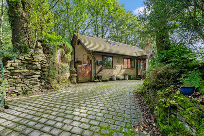1 acre of House with Land for sale in Hazel Grove