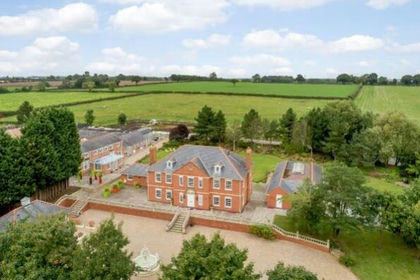 10 acres of Country Estate for sale in Belton