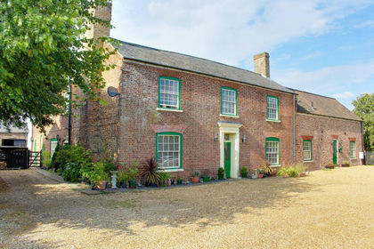 2.3 acres of Farmhouse for sale in Parson Drove