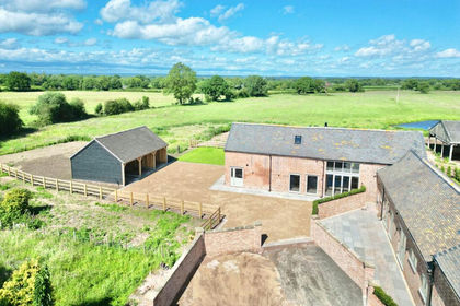 Barn Conversion for sale in Haughton