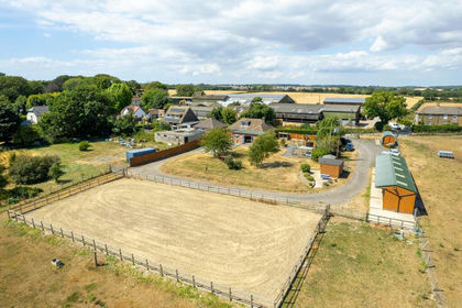 2 acres of Equestrian property for sale in Guston