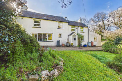5 acres of Farmhouse for sale in North Petherwin