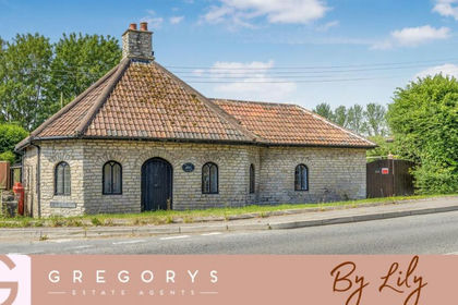 2 acres of Cottage for sale in Pucklechurch