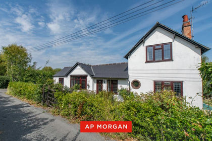 4 acres of Cottage for sale in Dodford with Grafton
