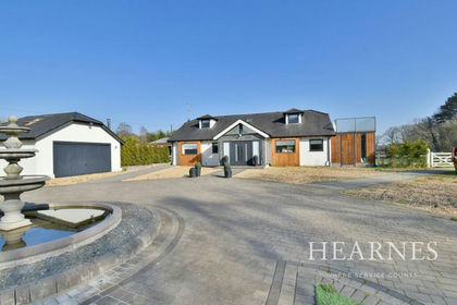 2.5 acres of House with Land for sale in West Parley